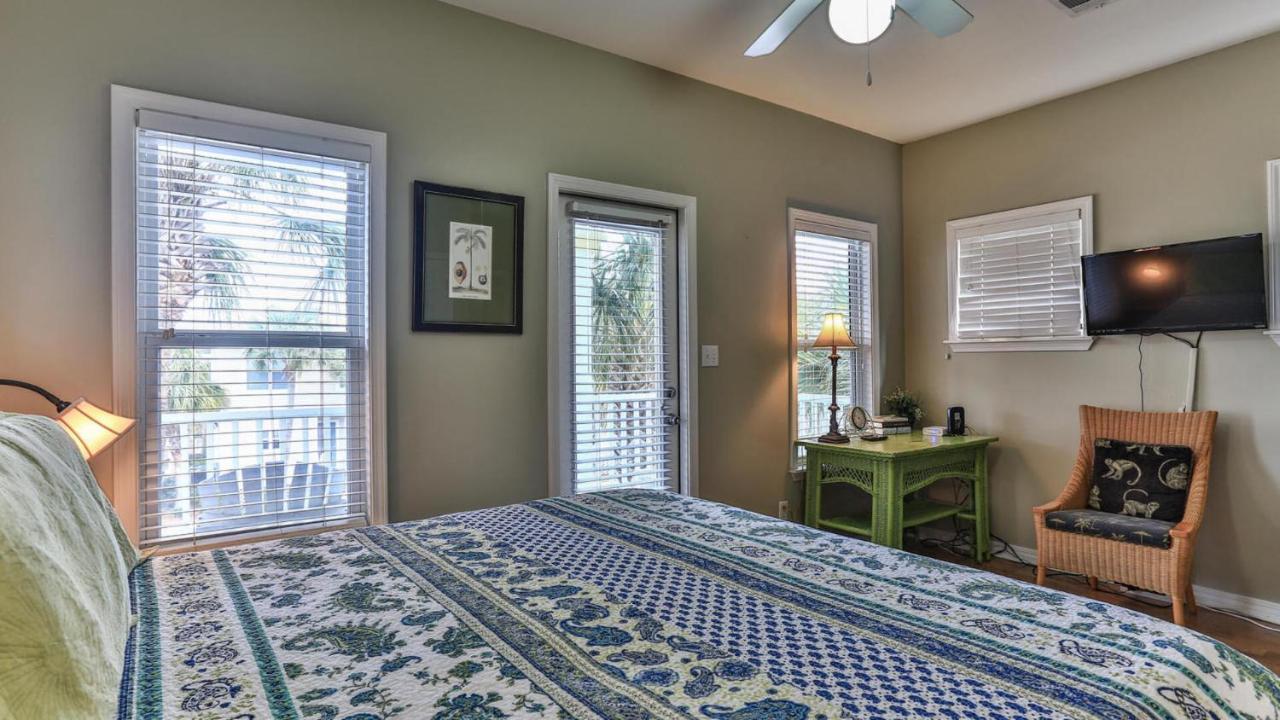 דסטין Biglows Bungalow - About A Quarter Mile To Private Neighborhood Beach Access, Pet Friendly, Community Pool מראה חיצוני תמונה