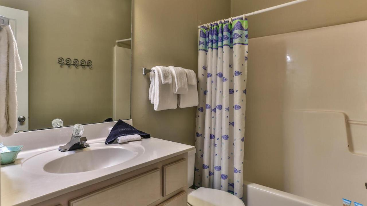דסטין Biglows Bungalow - About A Quarter Mile To Private Neighborhood Beach Access, Pet Friendly, Community Pool מראה חיצוני תמונה